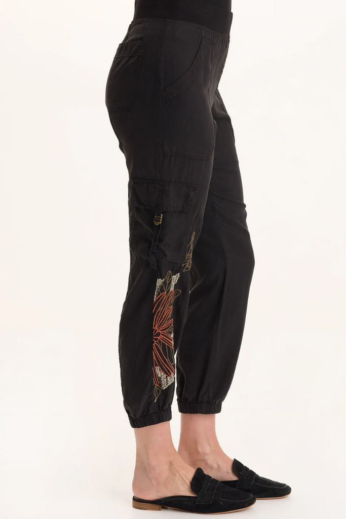 Embroidered Darri Jogger